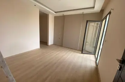 Apartment - 3 Bedrooms - 2 Bathrooms for sale in The Address East - 90 Street - The 5th Settlement - New Cairo City - Cairo