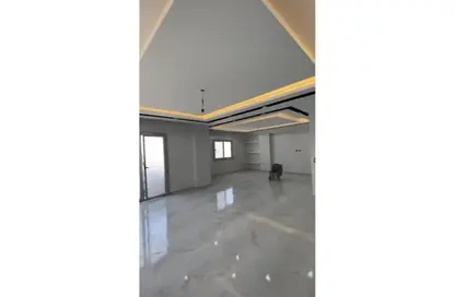 Apartment - 3 Bedrooms - 2 Bathrooms for rent in Lazurde - 8th District - Sheikh Zayed City - Giza