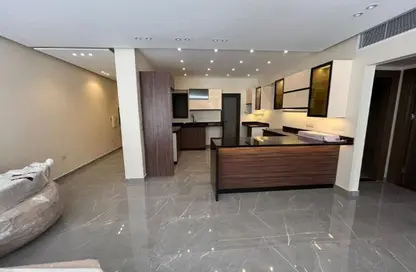 Apartment - 2 Bedrooms - 2 Bathrooms for sale in Lake View Residence - 5th Settlement Compounds - The 5th Settlement - New Cairo City - Cairo