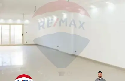 Apartment - 3 Bedrooms - 3 Bathrooms for sale in Rasmi Basha St. - Glim - Hay Sharq - Alexandria