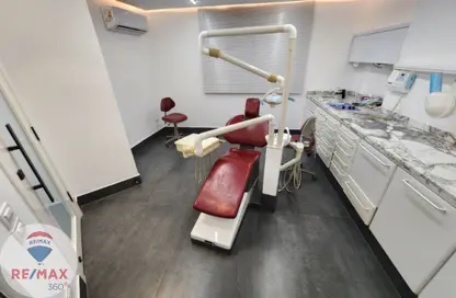 Clinic - Studio - 2 Bathrooms for sale in Abbas Al Akkad St. - 1st Zone - Nasr City - Cairo
