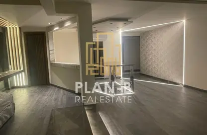 شقة - 3 غرف نوم - 3 حمامات للايجار في 6 ويست - بيفرلي هيلز - كمبوندات الشيخ زايد - الشيخ زايد - الجيزة
