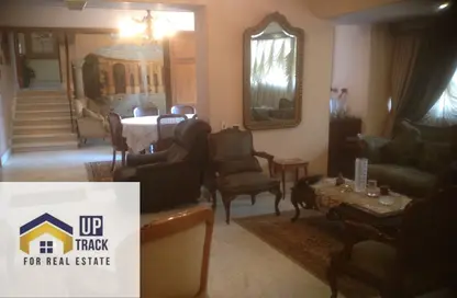 Apartment - 3 Bedrooms - 2 Bathrooms for sale in Al Aziz Othman St. - Zamalek - Cairo
