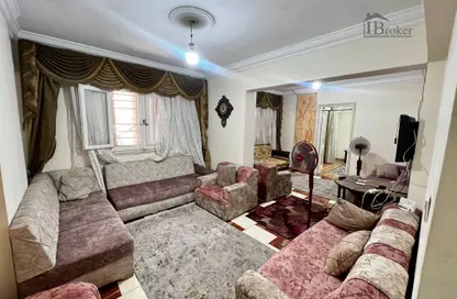 Apartment - 3 Bedrooms - 2 Bathrooms for rent in Zakaria Ghoneim St. - Ibrahimia - Hay Wasat - Alexandria