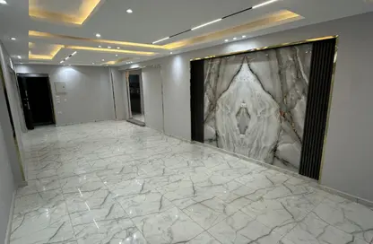 Apartment - 3 Bedrooms - 2 Bathrooms for sale in Al Lebeny Axis - El Mariouteya - Faisal - Hay El Haram - Giza