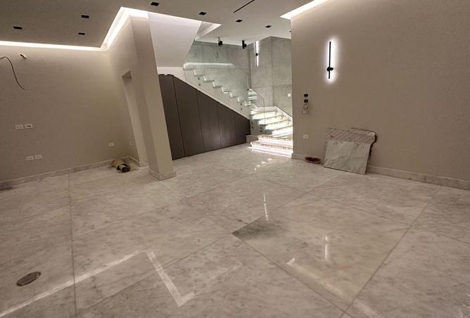 8081295 - Property Image 2