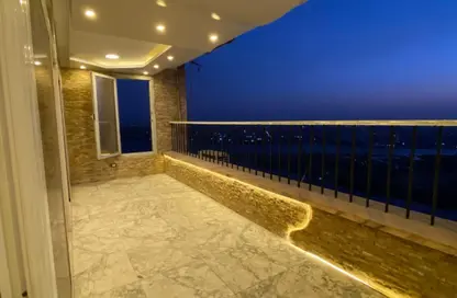 Apartment - 3 Bedrooms - 3 Bathrooms for sale in Cornish El Nile St. - Maadi - Hay El Maadi - Cairo