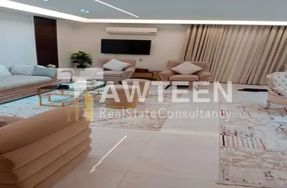 Apartment - 5 Bedrooms - 4 Bathrooms for sale in Omar Ibn Abd al Aziz St. - District 1 - The 5th Settlement - New Cairo City - Cairo