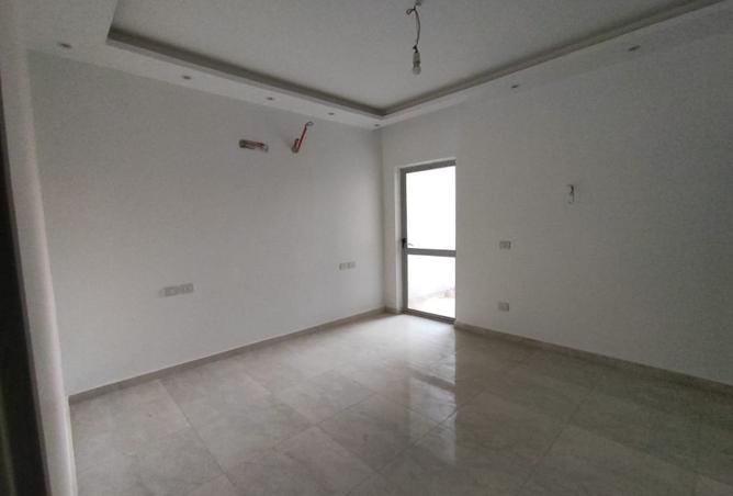 8181455 - Property Image 2