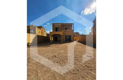 Villa - 4 Bedrooms - 5 Bathrooms for sale in Royal Meadows - Sheikh Zayed Compounds - Sheikh Zayed City - Giza