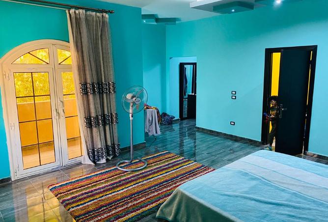 8202876 - Property Image 2