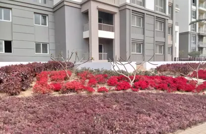 Apartment - 2 Bedrooms - 3 Bathrooms for sale in Hyde Park - 5th Settlement Compounds - The 5th Settlement - New Cairo City - Cairo