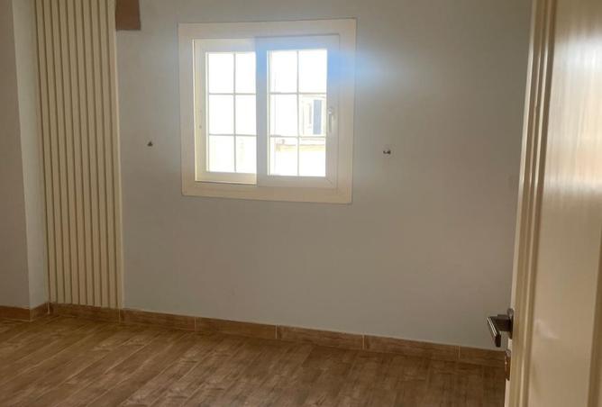 8244841 - Property Image 3