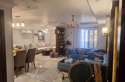 Apartment - 3 Bedrooms - 2 Bathrooms for sale in 7th District - Sheikh Zayed City - Giza