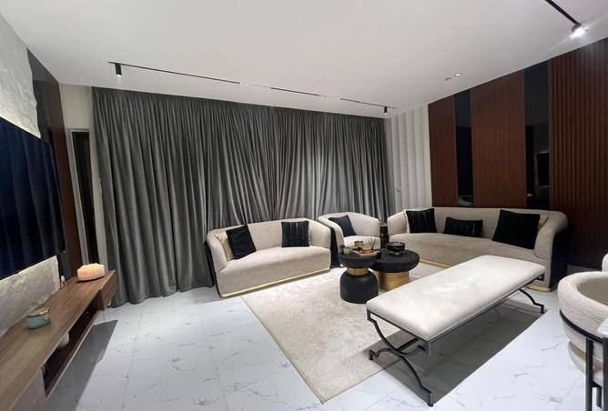 8253073 - Property Image 2