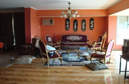 Apartment - 3 Bedrooms - 3 Bathrooms for sale in Nile St. - Dokki - Giza