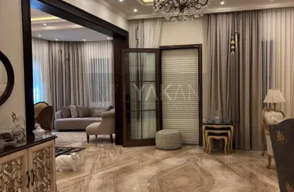 Villa - 5 Bedrooms - 6 Bathrooms for sale in Hyde Park - New Cairo City - Cairo