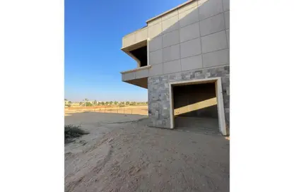فيلا - 5 غرف نوم - 6 حمامات للبيع في ايفي - طريق مصر اسكندرية الصحراوي - الجيزة