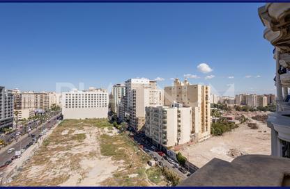 Apartment - 3 Bedrooms - 3 Bathrooms for sale in Mohamed Fawzy Moaz St. - Smouha - Hay Sharq - Alexandria