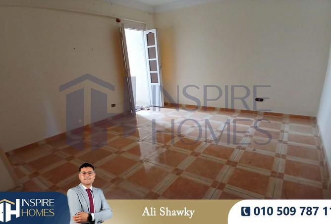 8273920 - Property Image 3