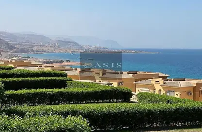 منزل مزدوج - 3 غرف نوم - 4 حمامات للبيع في تلال السخنة - العين السخنة - السويس