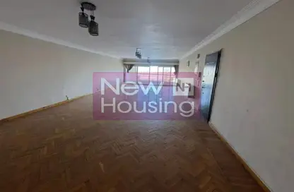 Apartment - 3 Bedrooms - 3 Bathrooms for sale in Zamalek - Cairo