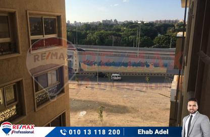 شقة - 2 غرف نوم - 1 حمام للبيع في شارع ميدان الشهداء - سموحة - حي شرق - الاسكندرية