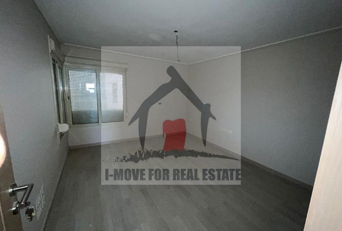 8121705 - Property Image 3