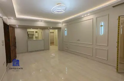 Apartment - 3 Bedrooms - 2 Bathrooms for rent in 9th District - Sheikh Zayed City - Giza
