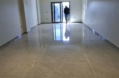 Apartment - 3 Bedrooms - 3 Bathrooms for rent in Sun Capital - Fayoum Desert road - 6 October City - Giza