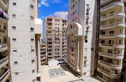 Apartment - 3 Bedrooms - 2 Bathrooms for sale in Mustafa Kamel - Hay Sharq - Alexandria
