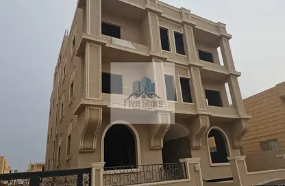 طابق كامل - 6 غرف نوم - 4 حمامات للبيع في المنطقة السياحية الثالثة - المنطقة السياحية - الحي المتميز - مدينة 6 أكتوبر - الجيزة