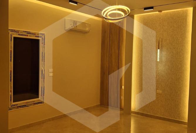 8225714 - Property Image 2