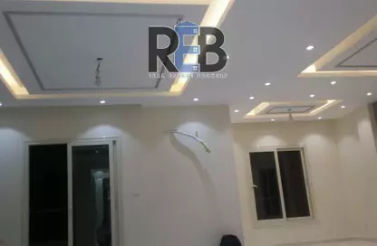 Apartment - 3 Bedrooms - 2 Bathrooms for sale in Tariq Ibn Ziyad St. - Al Narges 6 - Al Narges - New Cairo City - Cairo