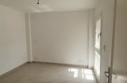 Apartment - 2 Bedrooms - 1 Bathroom for sale in Madinaty - Cairo
