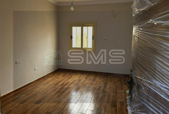 8472910 - Property Image 2