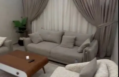 Apartment - 2 Bedrooms - 2 Bathrooms for sale in Mostashareen - North Investors Area - New Cairo City - Cairo