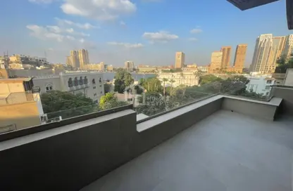 Apartment - 2 Bedrooms - 3 Bathrooms for rent in Ahmed Heshmat St. - Zamalek - Cairo