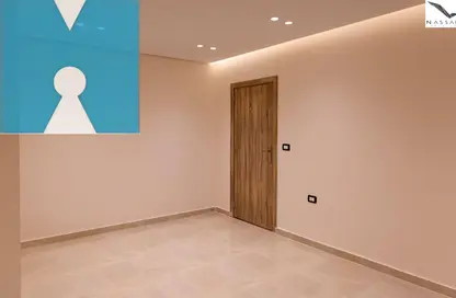 شقة - 3 غرف نوم - 3 حمامات للبيع في شارع المساحه - الدقي - الجيزة