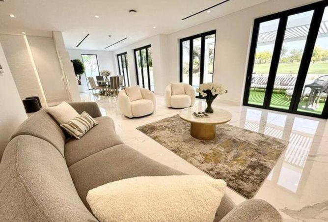 8043572 - Property Image 3
