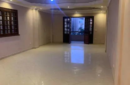 شقة - 3 غرف نوم - 2 حمامات للايجار في شارع الجزيرة - المستثمرين الجنوبية - مدينة القاهرة الجديدة - القاهرة