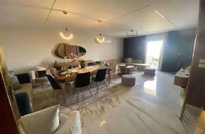 شقة - 3 غرف نوم - 3 حمامات للبيع في ذا استيتس - كمبوندات الشيخ زايد - الشيخ زايد - الجيزة