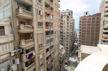 Apartment - 3 Bedrooms - 2 Bathrooms for sale in Mahmoud Al Essawy St. - Miami - Hay Awal El Montazah - Alexandria