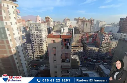 Apartment - 3 Bedrooms - 1 Bathroom for sale in Sidi Beshr Mosque St. - Sidi Beshr - Hay Awal El Montazah - Alexandria