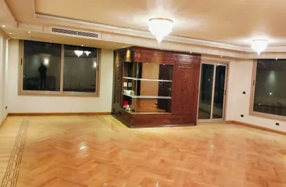 Apartment - 3 Bedrooms - 3 Bathrooms for sale in Heliopolis - Masr El Gedida - Cairo