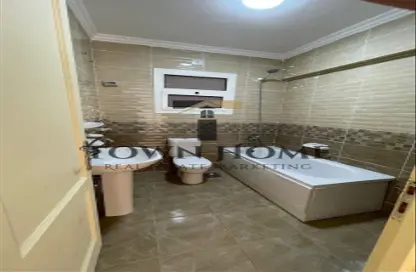 Apartment - 2 Bedrooms - 1 Bathroom for rent in El Rehab Extension - Al Rehab - New Cairo City - Cairo