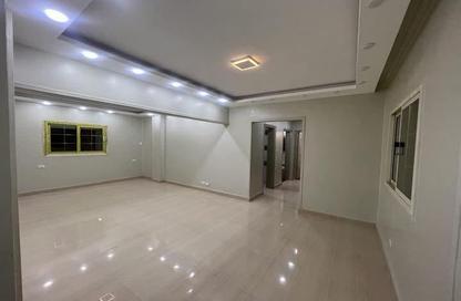Office Space - Studio - 2 Bathrooms for rent in Gameat Al Dewal Al Arabeya St. - Mohandessin - Giza