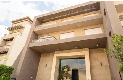 Apartment - 3 Bedrooms - 3 Bathrooms for sale in New Giza - Cairo Alexandria Desert Road - 6 October City - Giza