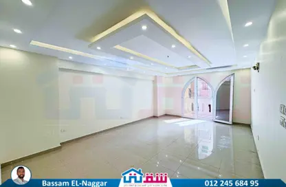 شقة - 2 غرف نوم - 1 حمام للايجار في ميامي - حي اول المنتزة - الاسكندرية