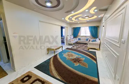 Apartment - 3 Bedrooms - 1 Bathroom for sale in Zezenia - Hay Sharq - Alexandria